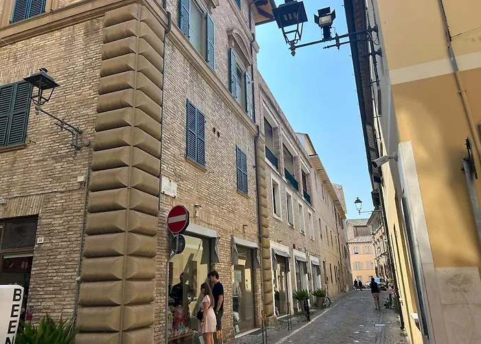 Montevecchio 56 公寓 法诺